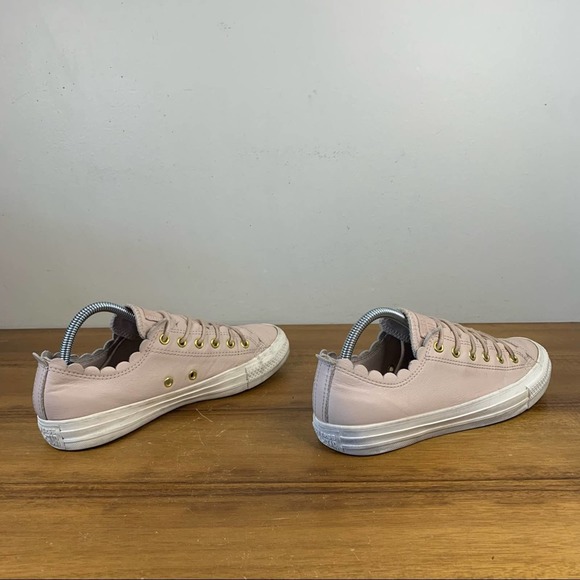 Converse Chuck Taylor All-Star Low Pink Scallop Leather Womens Sneaker Size 8 - Picture 5 of 9